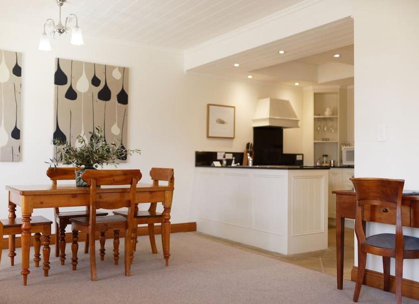 Dining room Photo