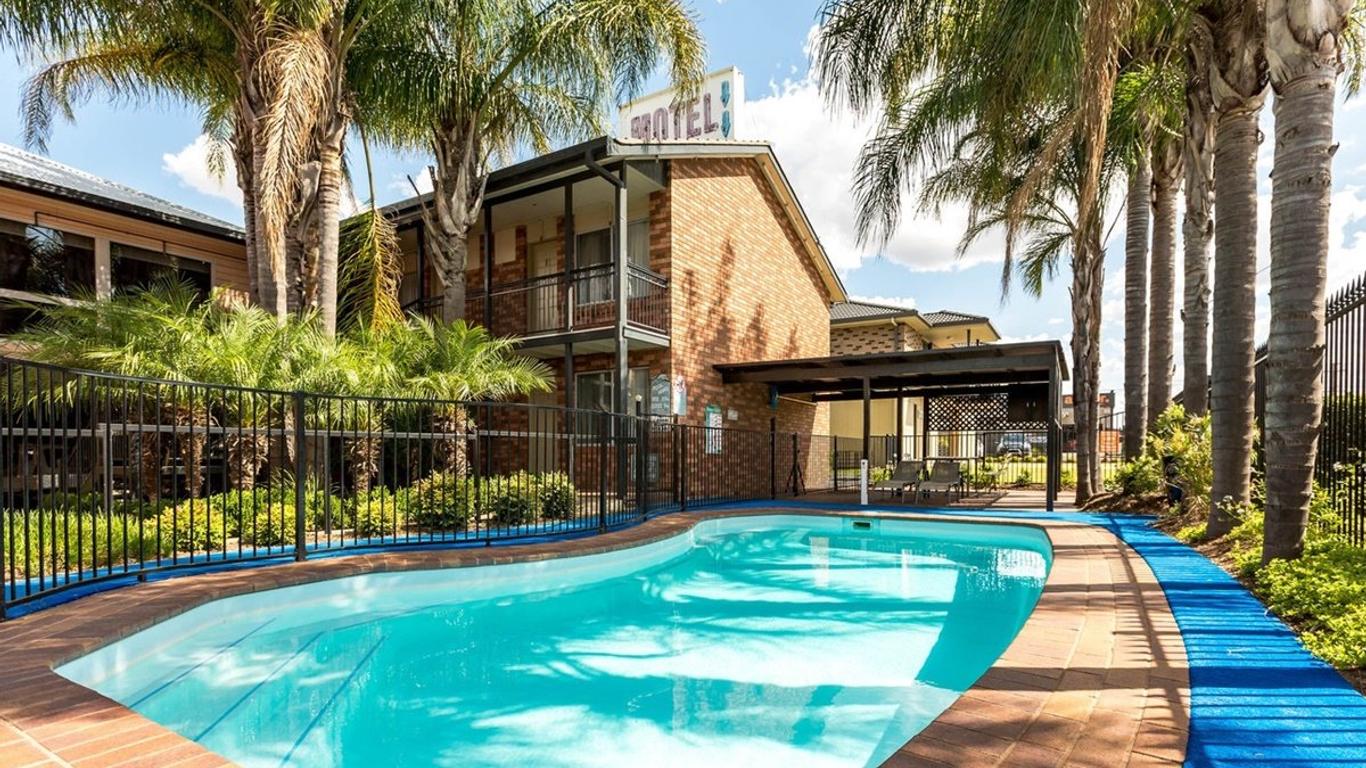 Cattlemans Country Motor Inn & Serviced Apartments