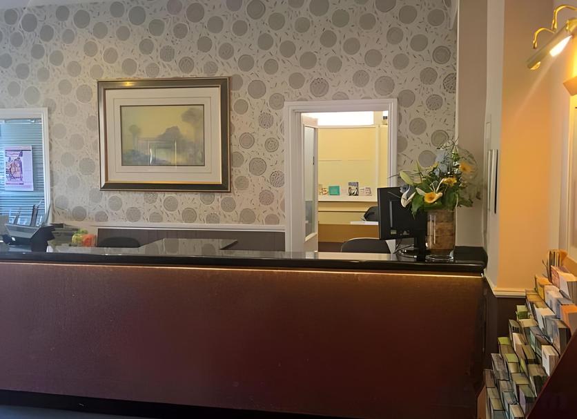 Front desk Photo