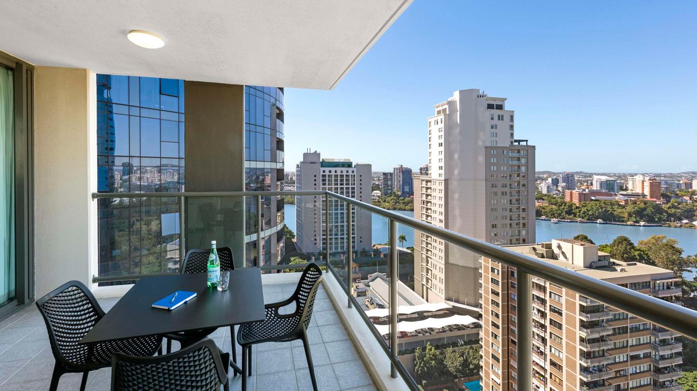 Oaks Brisbane On Margaret Suites