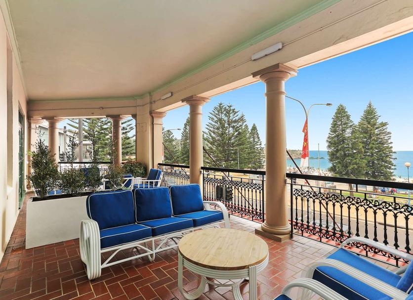 Balcony Photo