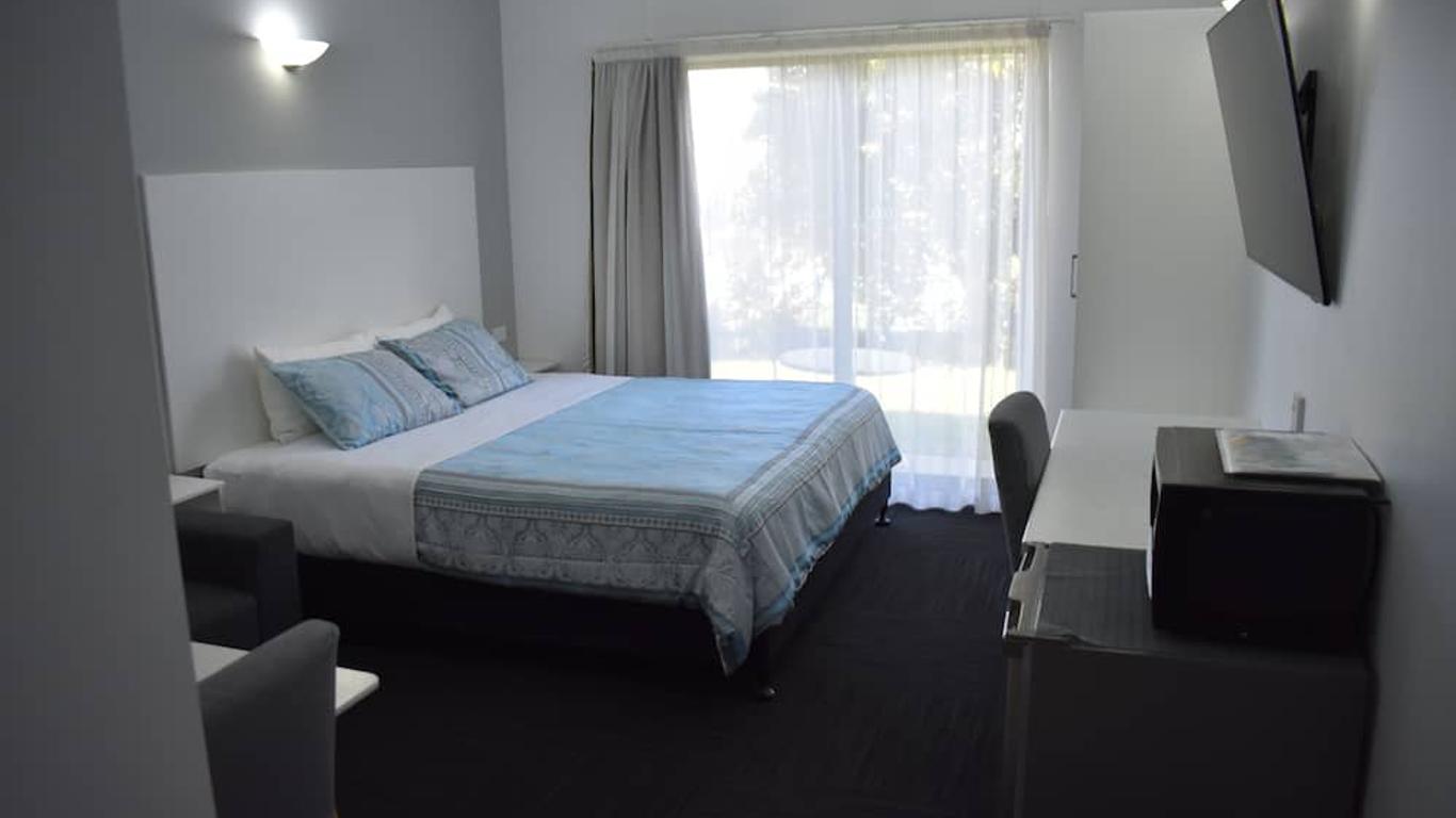 Riviana Motel