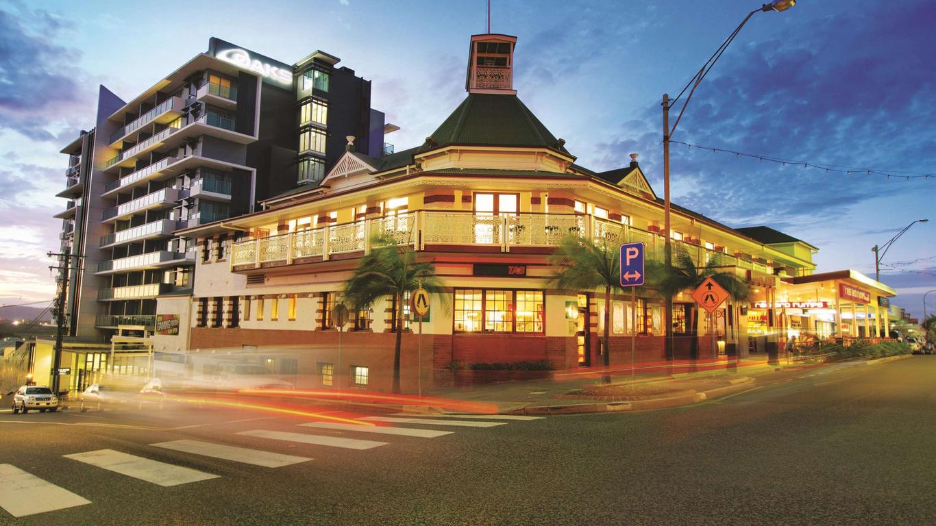 Oaks Gladstone Grand Hotel