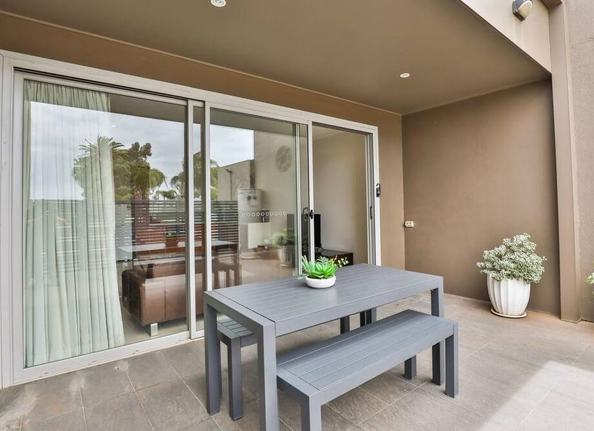Dining room Photo