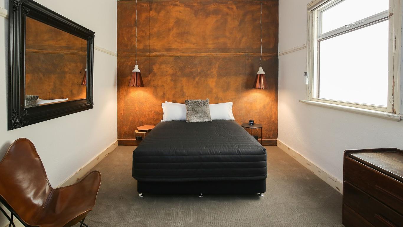 Indulge Apartments - The Urban Collection