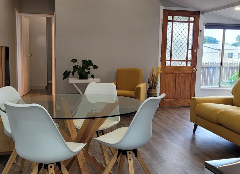 Dining room Photo