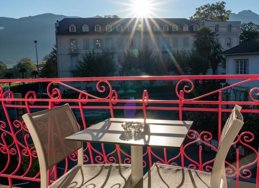 Balcony Photo