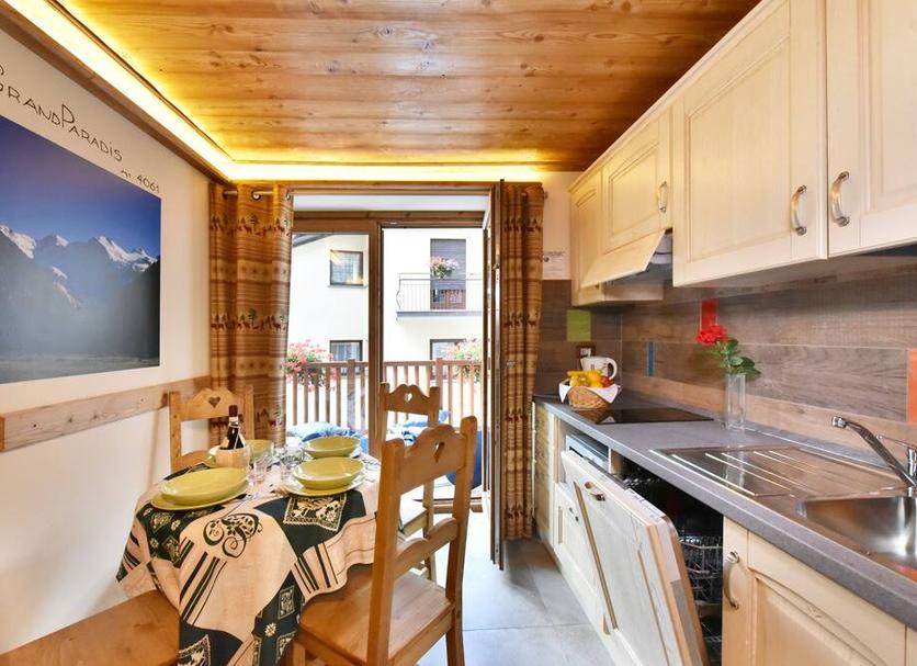Kitchen Photo