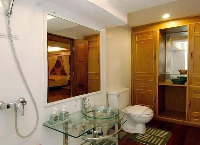 Bathroom Photo