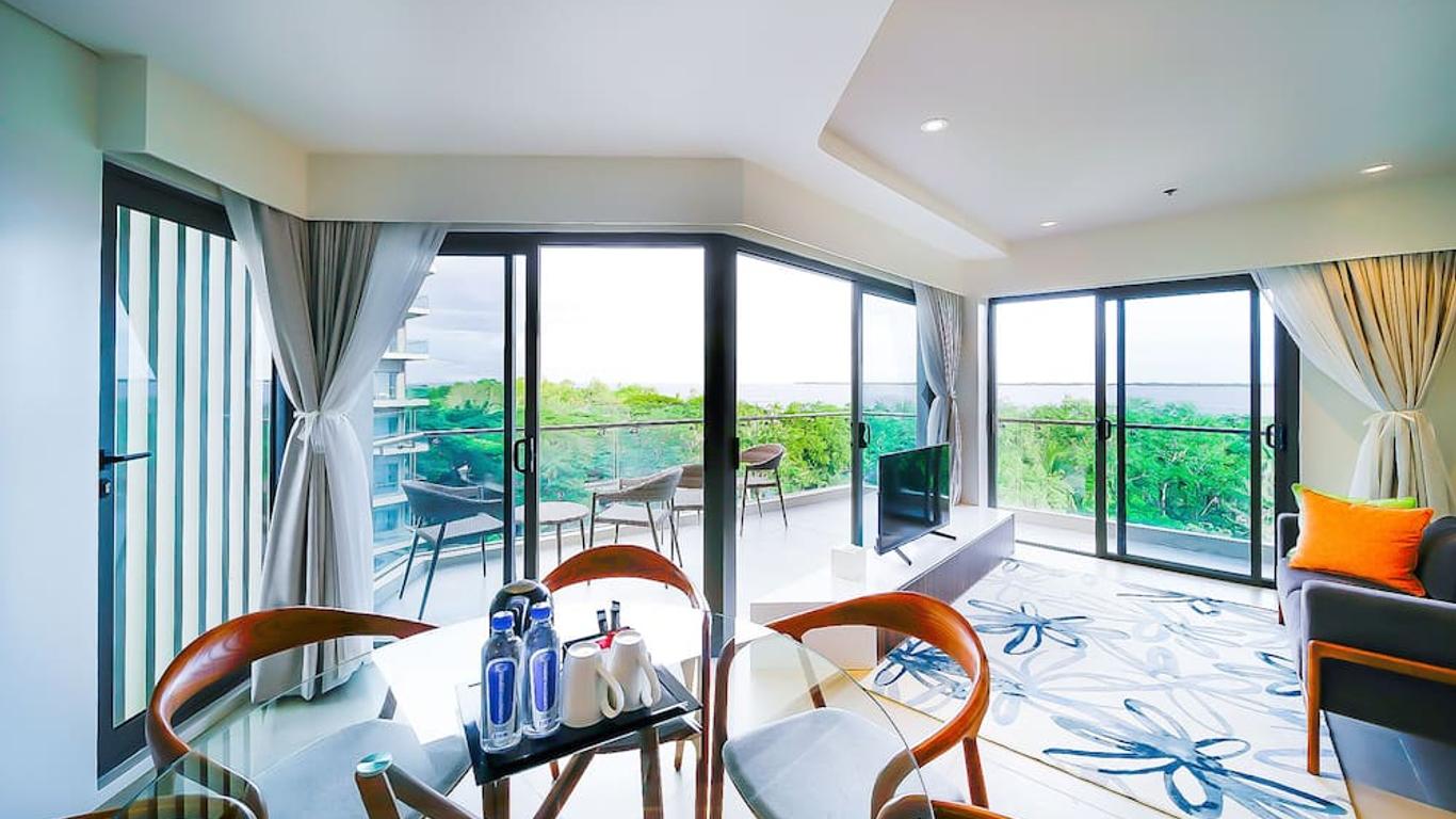 Tambuli Seaside Resort and Spa