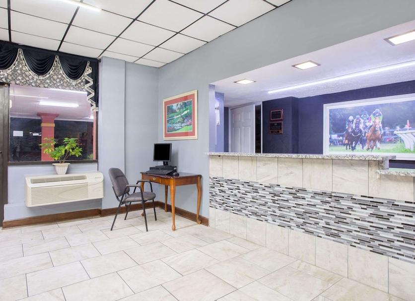 Front desk Photo