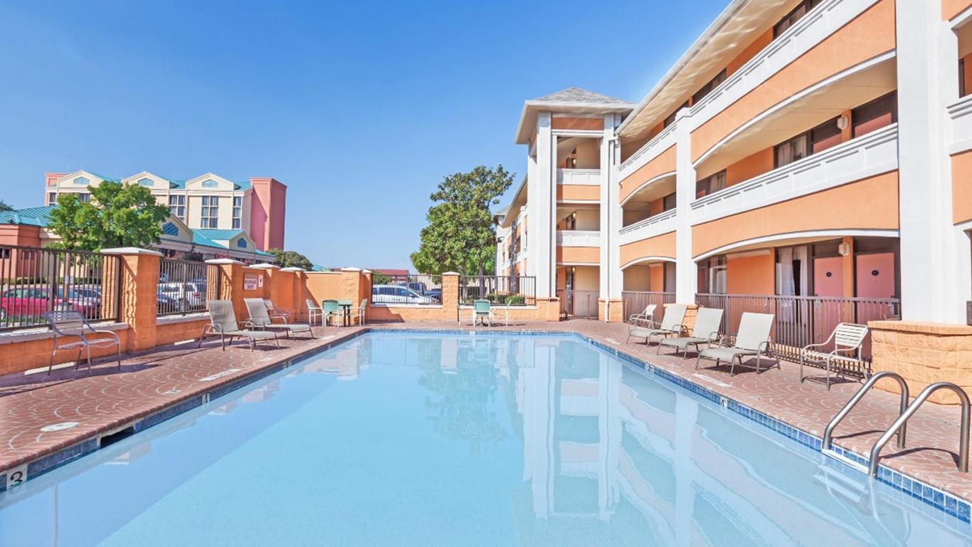 SureStay by Best Western Irving Grapevine DFW North