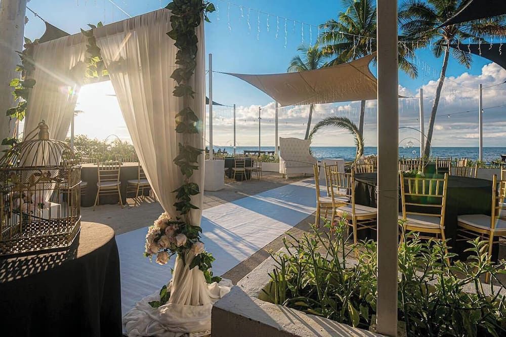 Banquet hall