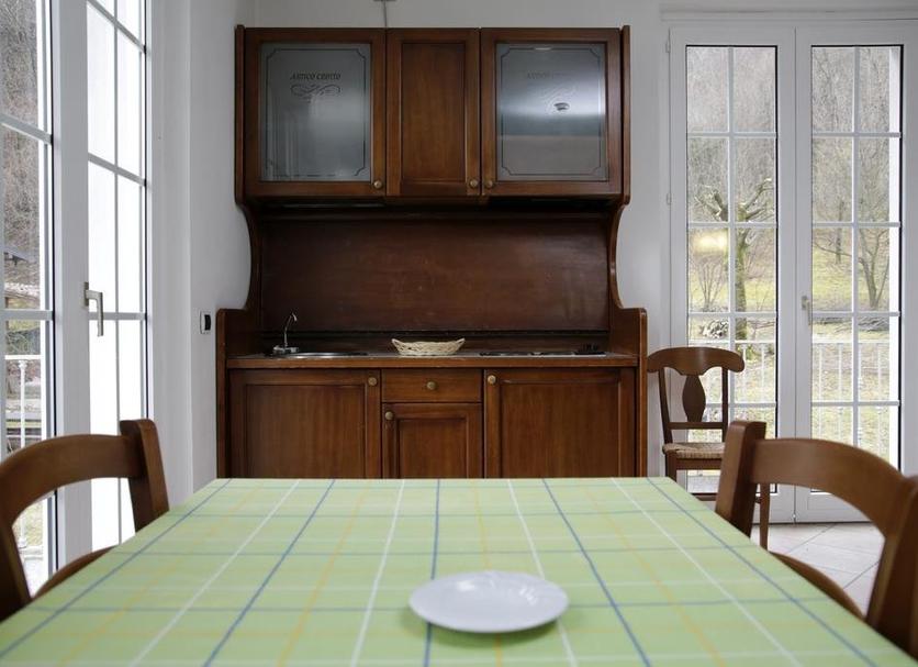 Dining room Photo