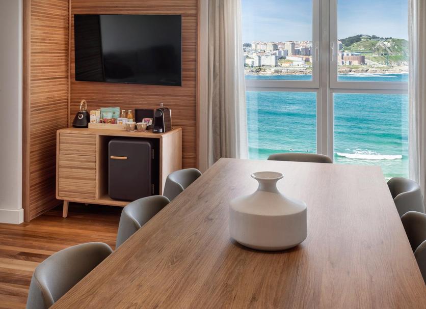 Dining room Photo