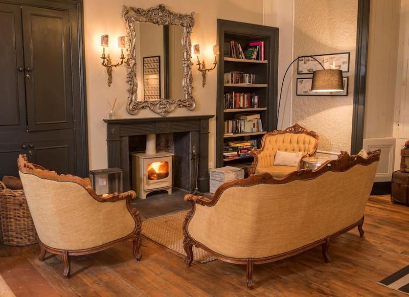 Lounge Photo