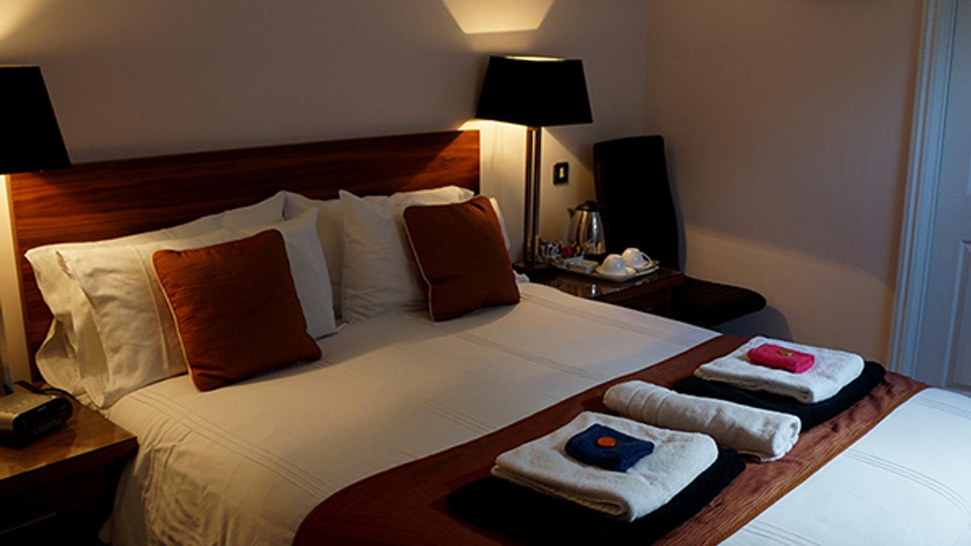 The Lyn Valley Hotel