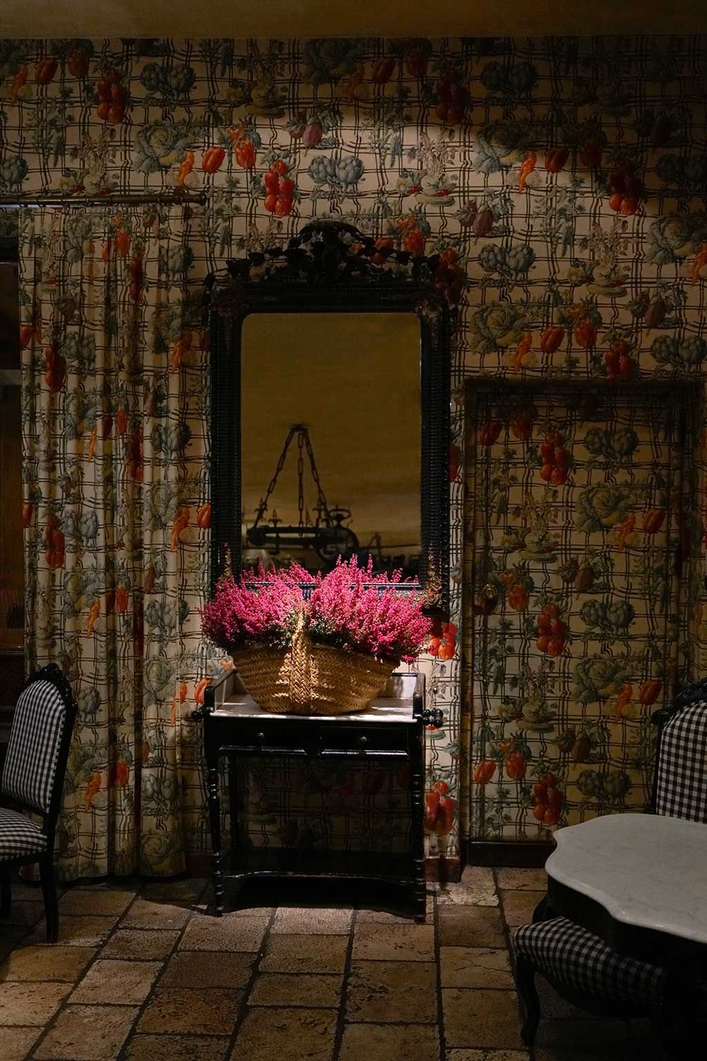 Room amenity