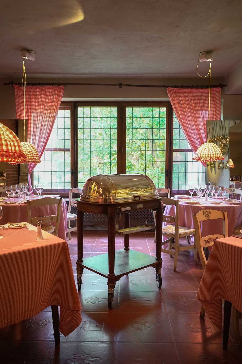Banquet hall