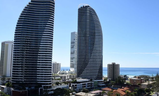 Heart of Broadbeach Walk to Everywhere