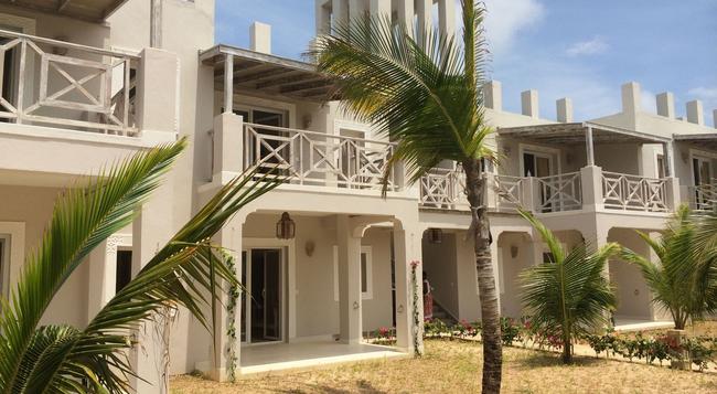 St. Thomas Royal Palm - Watamu - Building