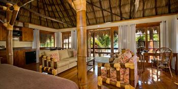 Ramon's Village Resort - San Pedro Town - Living room