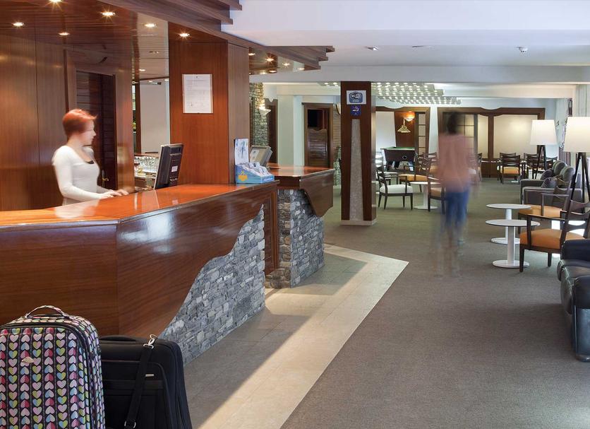 Front desk Photo