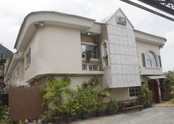 EMMANUEL ISHOLA - Lagos - Outdoor view