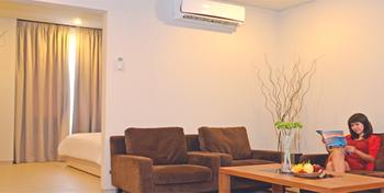 T-More Hotel & Lounge - Kupang - Living room