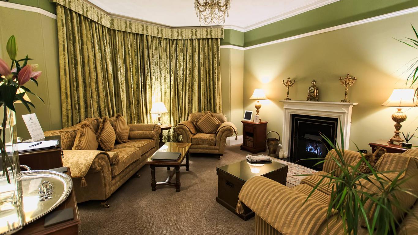 The 25 Boutique B&B - Adults Only $346. Torquay Hotel Deals