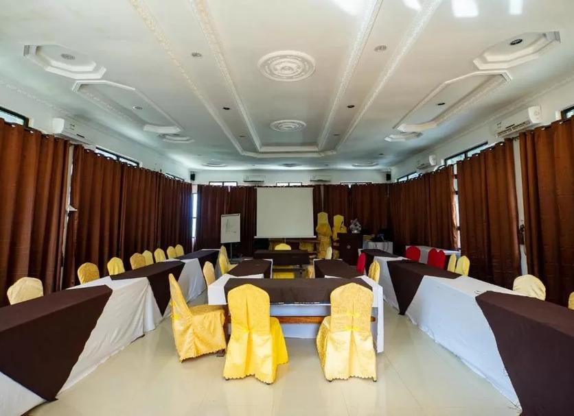 Banquet hall Photo