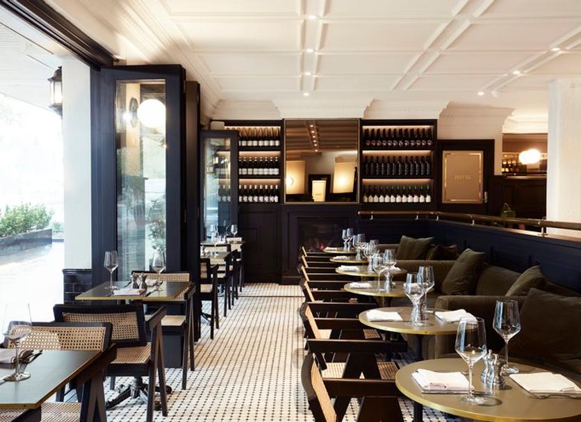 Dining room Photo