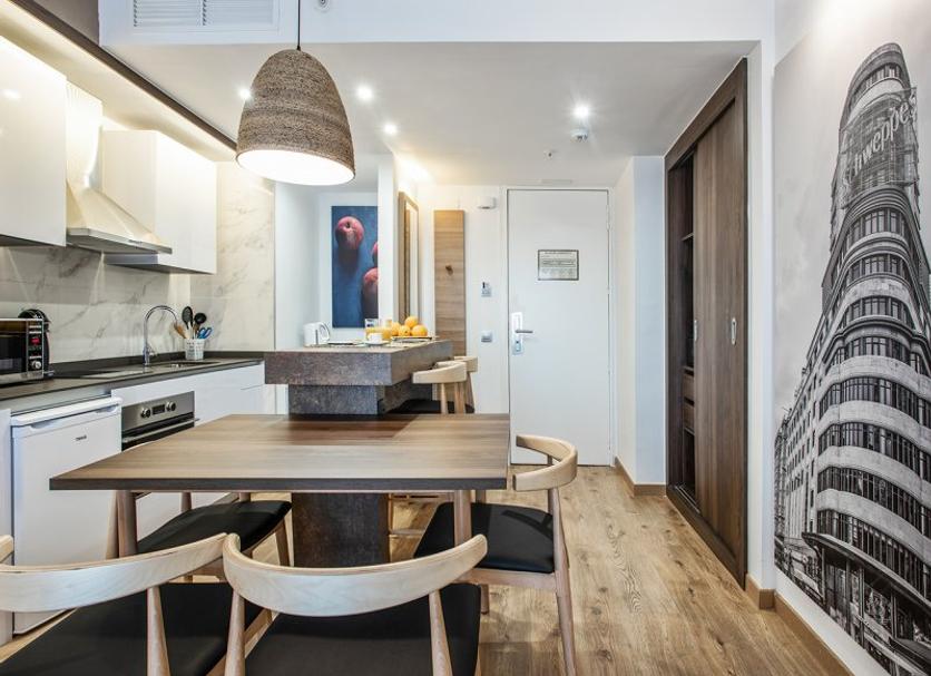 Dining room Photo