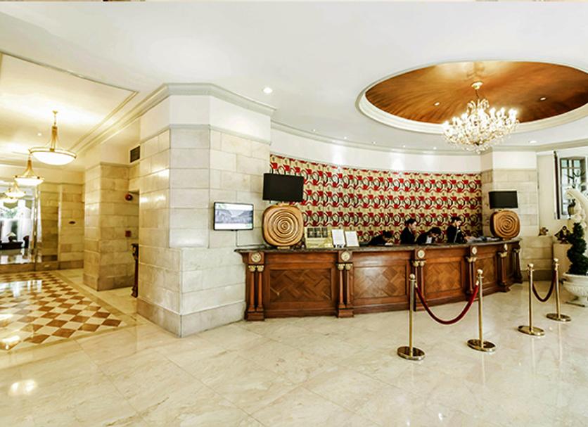 Front desk Photo
